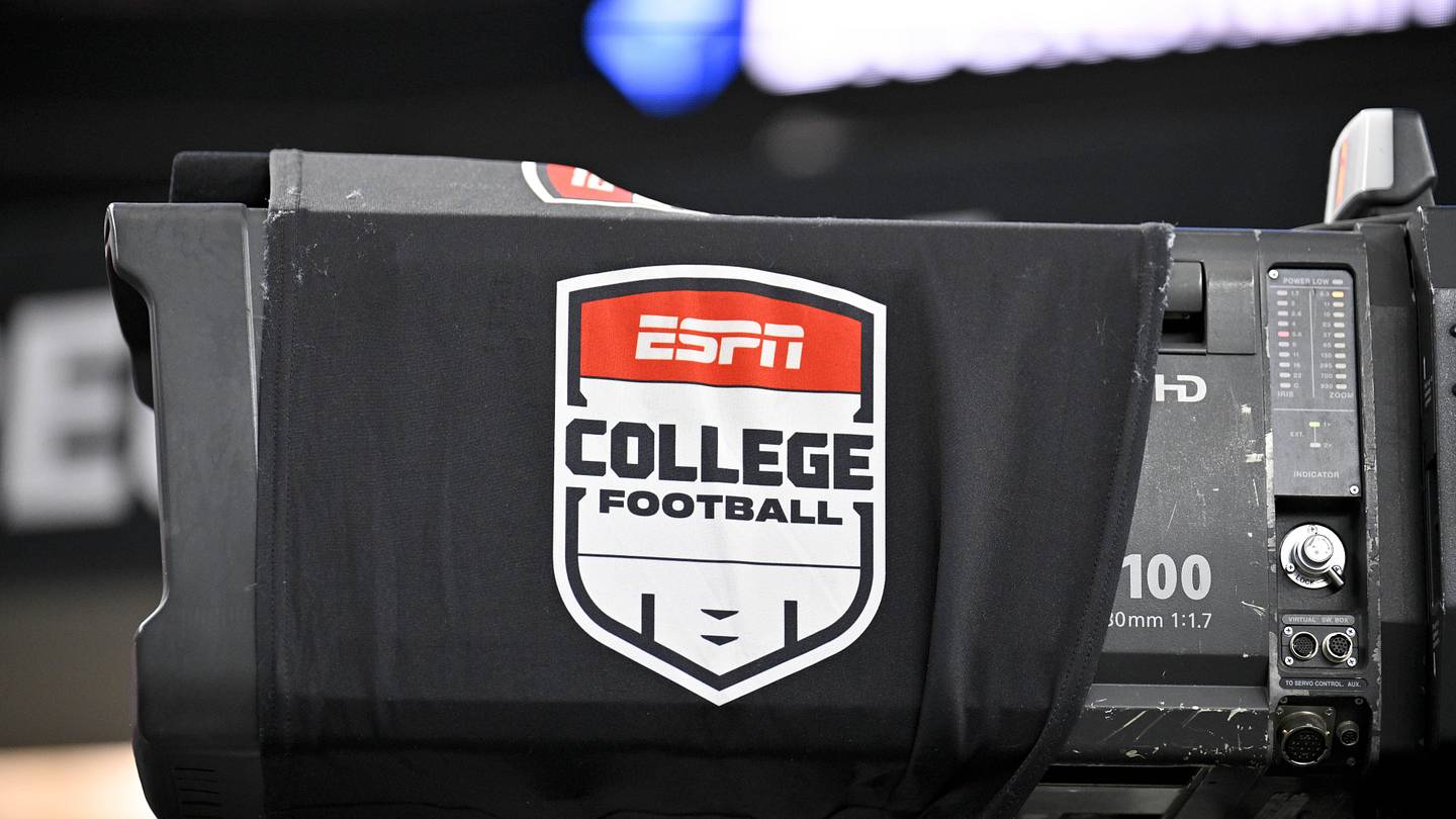 No. 1 QB in California, Dane Weber, Announces Top Three College Football Programs