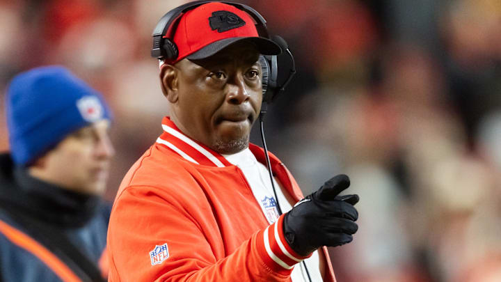 Jan 26, 2025; Kansas City, MO, USA; Kansas City Chiefs defensive backs coach Dave Merritt against the Buffalo Bills in the AFC Championship game at GEHA Field at Arrowhead Stadium. Jan 26, 2025; Kansas City, MO, USA; Kansas City Chiefs defensive backs coach Dave Merritt against the Buffalo Bills in the AFC Championship game at GEHA Field at Arrowhead Stadium.