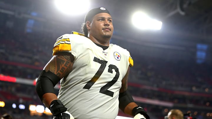 Dec 8, 2019; Glendale, AZ, USA; Pittsburgh Steelers offensive tackle Zach Banner (72) against the Arizona Cardinals at State Farm Stadium. Mandatory Credit: Mark J. Rebilas-Imagn Images Dec 8, 2019; Glendale, AZ, USA; Pittsburgh Steelers offensive tackle Zach Banner (72) against the Arizona Cardinals at State Farm Stadium. Mandatory Credit: Mark J. Rebilas-Imagn Images