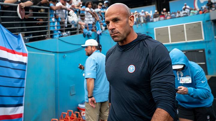 Tennessee Titans coach Robert Saleh heads to the field during the Blue and White Stadium Scrimmage at Nissan Stadium in Nashville, Tenn., Friday, Aug. 7, 2026. Tennessee Titans coach Robert Saleh heads to the field during the Blue and White Stadium Scrimmage at Nissan Stadium in Nashville, Tenn., Friday, Aug. 7, 2026.