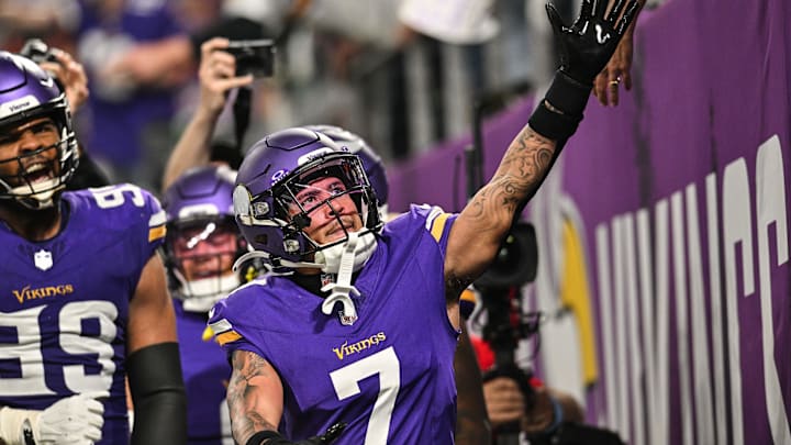 Nov 3, 2024; Minneapolis, Minnesota, USA; Minnesota Vikings cornerback Byron Murphy Jr. (7) reacts with the crowd after an interception off Indianapolis Colts quarterback Joe Flacco (not pictured) during the third quarter at U.S. Bank Stadium. Mandatory Credit: Jeffrey Becker-Imagn Images Nov 3, 2024; Minneapolis, Minnesota, USA; Minnesota Vikings cornerback Byron Murphy Jr. (7) reacts with the crowd after an interception off Indianapolis Colts quarterback Joe Flacco (not pictured) during the third quarter at U.S. Bank Stadium. Mandatory Credit: Jeffrey Becker-Imagn Images