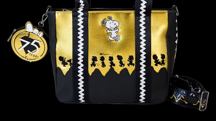 Peanuts 75th Anniversary Snoopy Gang Tote Bag With Coin Bag