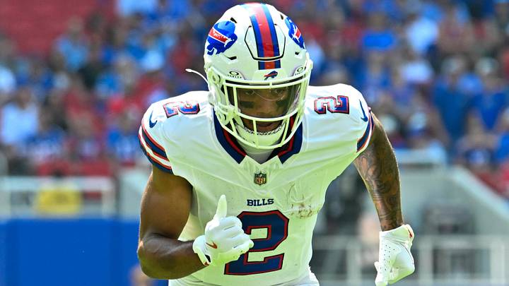 Buffalo Bills wide receiver DJ Moore runs a pass route in the first quarter against the Carolina Panthers.