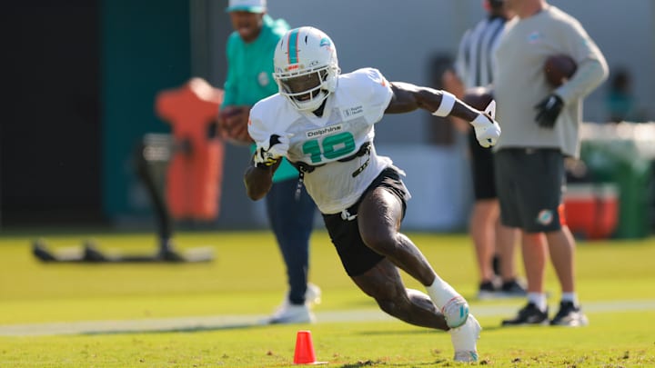 Miami Dolphins wide receiver Tyreek Hill (10) works during training camp at Baptist Health Training Complex.