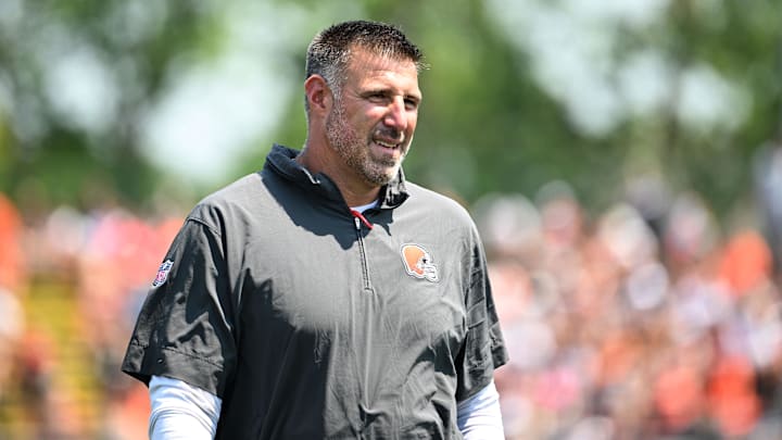 Aug 4, 2024; Cleveland Browns advisor Mike Vrabel during practice at the Browns training facility in Berea, Ohio. Aug 4, 2024; Cleveland Browns advisor Mike Vrabel during practice at the Browns training facility in Berea, Ohio.