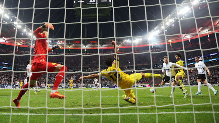 Die Szene zwischen Adeyemi und Lindström war der Aufreger des Bundesliga-Samstags