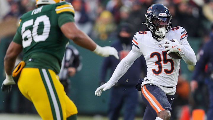 Chicago Bears safety C.J. Gardner-Johnson (35) returns an interception against the Green Bay Packers on Sunday, December 7, 2025, at Lambeau Field in Green Bay, Wis. The Packers won the game, 28-21.Tork Mason/USA TODAY NETWORK-Wisconsin