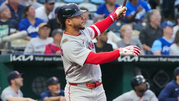 May 18, 2026; Kansas City, Missouri, USA; Boston Red Sox first baseman Willson Contreras (40) connects for a two run home run against the Kansas City Royals during the sixth inning at Kauffman Stadium. Mandatory Credit: Denny Medley-Imagn Images May 18, 2026; Kansas City, Missouri, USA; Boston Red Sox first baseman Willson Contreras (40) connects for a two run home run against the Kansas City Royals during the sixth inning at Kauffman Stadium. Mandatory Credit: Denny Medley-Imagn Images