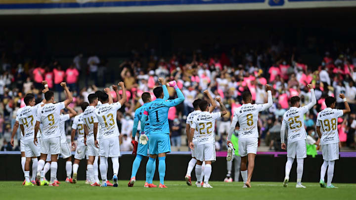 Jugadores de los Pumas UNAM posterior al partido ante Xolos de Tijuana.