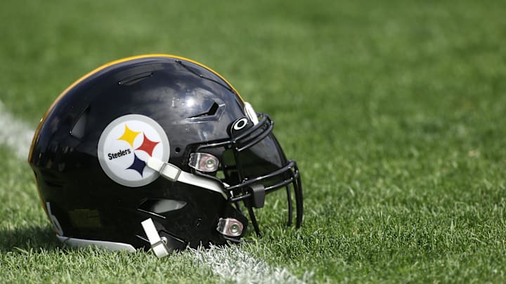 May 24, 2022; Pittsburgh, PA, USA;  A Pittsburgh Steelers helmet is seen as the team participates in organized team activities at UPMC Rooney Sports Complex. Mandatory Credit: Charles LeClaire-Imagn Images