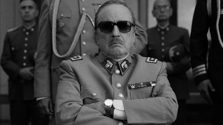 Jaime Vadell as El Conde in El Conde