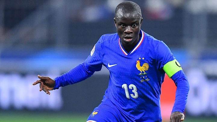 N'Golo Kanté est annoncé titulaire par Didier Deschamps.