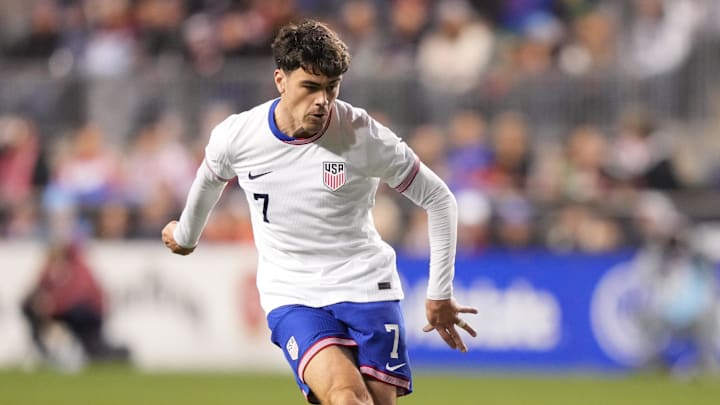 Nov 15, 2025; Chester, Pennsylvania, USA; United States midfielder Gio Reyna (7) passes the ball against Paraguay in the first half at Subaru Park.