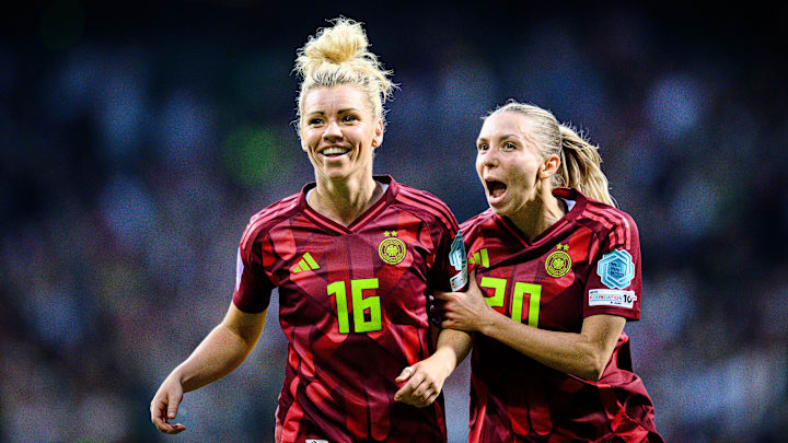 Linda Dallmann und Elisa Senß