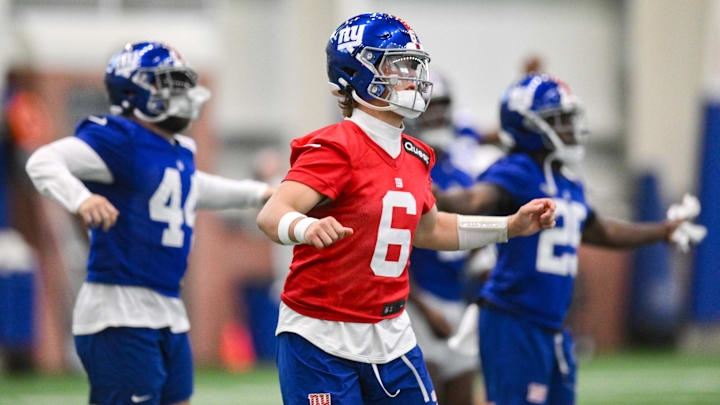 Jun 17, 2025; East Rutherford, NJ, USA; New York Giants quarterback Jaxson Dart (6) warms up during minicamp at Quest Diagnostics Training Center. Mandatory Credit: John Jones-Imagn Images