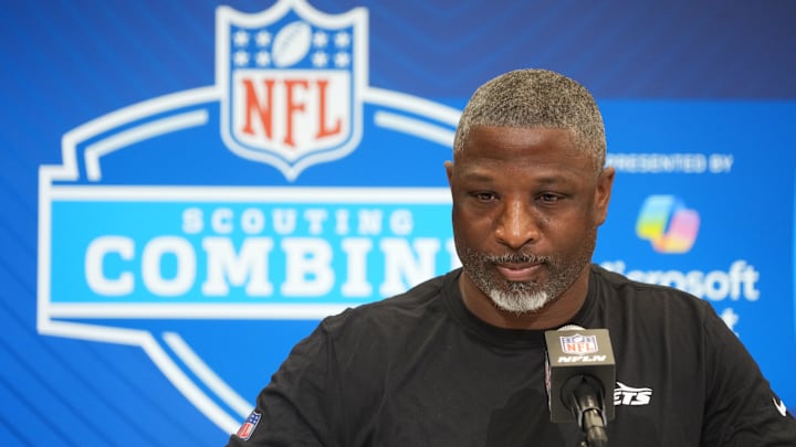 Feb 25, 2025; Indianapolis, IN, USA; New York Jets coach Aaron Glenn speaks during the NFL Scouting Combine at the Indiana Convention Center. Mandatory Credit: Kirby Lee-Imagn Images Feb 25, 2025; Indianapolis, IN, USA; New York Jets coach Aaron Glenn speaks during the NFL Scouting Combine at the Indiana Convention Center. Mandatory Credit: Kirby Lee-Imagn Images