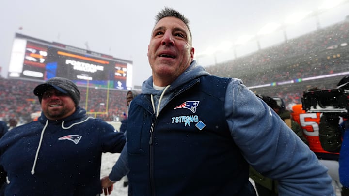 Patriots head coach Mike Vrabel reacts after defeating the Broncos in the AFC championship. New England became the first team in NFL history to go 9-0 on the road.