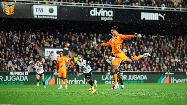 Valencia CF v Real Madrid CF - La Liga EA Sports