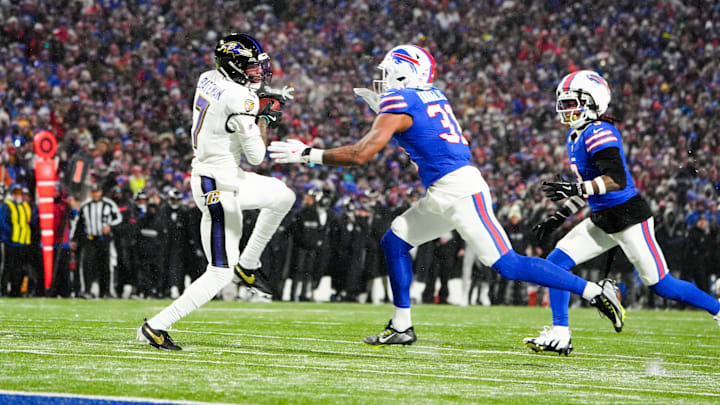 Jan 19, 2025; Orchard Park, New York, USA; Baltimore Ravens wide receiver Rashod Bateman (7) makes a catch against Buffalo Bills cornerback Rasul Douglas (31) Jan 19, 2025; Orchard Park, New York, USA; Baltimore Ravens wide receiver Rashod Bateman (7) makes a catch against Buffalo Bills cornerback Rasul Douglas (31)