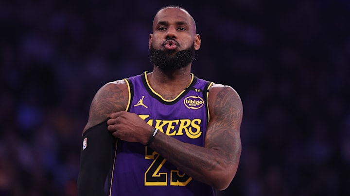 James podría renovar tras la adquisición de Doncic