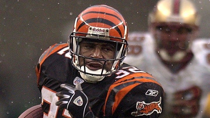 SUNDAY DECEMBER 14, 2003 BENGALS SPORTS The Cincinnati Bengals defeated theSan Fransisco 49ers 41-38 at Paul Brown Stadium. Rudi Johnson (32) rushed for 174 yards on 21 carries and two touchdowns in leading the Bengals offense. Cincinnati Enquirer/Michael E. Keating mek
No Title SUNDAY DECEMBER 14, 2003 BENGALS SPORTS The Cincinnati Bengals defeated theSan Fransisco 49ers 41-38 at Paul Brown Stadium. Rudi Johnson (32) rushed for 174 yards on 21 carries and two touchdowns in leading the Bengals offense. Cincinnati Enquirer/Michael E. Keating mek
No Title