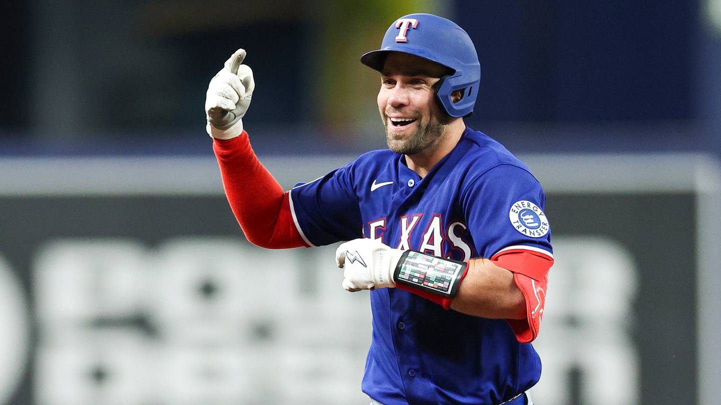How Austin Wynns’ Decision Impacts Rangers Catching Depth for Stretch Run