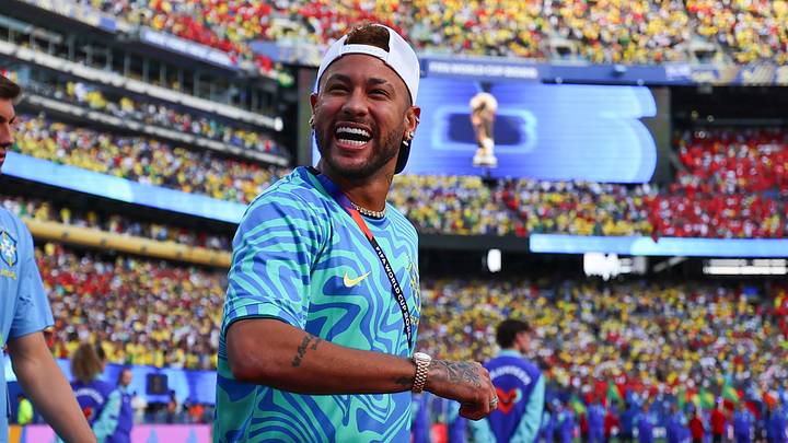 Soll nach einer langwierigen Wadenverletzung im letzten Gruppenspiel auf den Rasen zurückkehren: Neymar Soll nach einer langwierigen Wadenverletzung im letzten Gruppenspiel auf den Rasen zurückkehren: Neymar