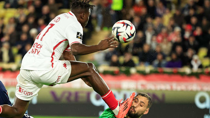 Wilfried Singo a percuté Gianluigi Donnarumma