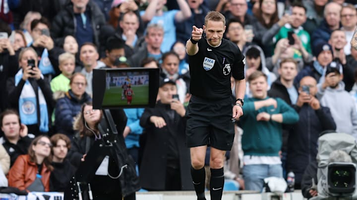 Manchester City v Wolverhampton Wanderers - Premier League