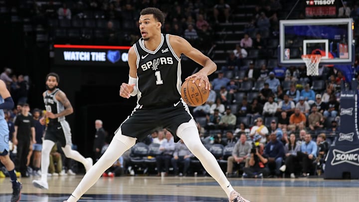 San Antonio Spurs v Memphis Grizzlies