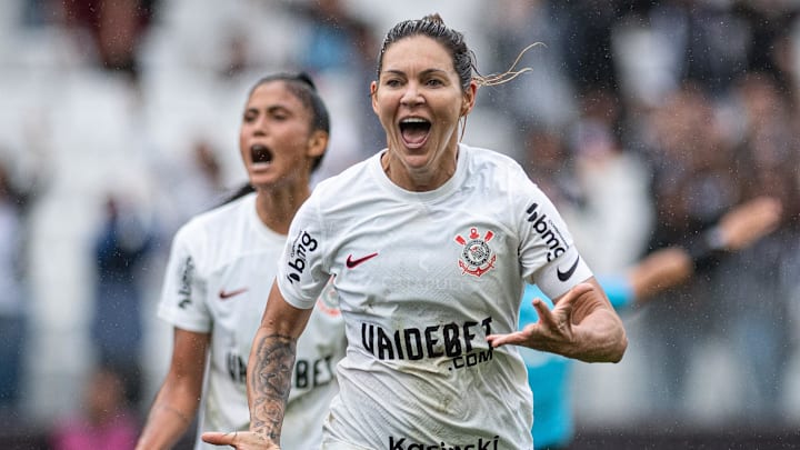  Gabi Zanotti anotou doblete na partida passada das Brabas.