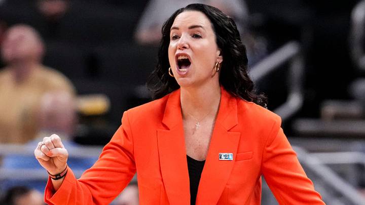 Illinois Fighting Illini head coach Shauna Green calls out to her team Friday, March 6, 2026, during a Big Ten women's basketball tournament game at Gainbridge Fieldhouse in Indianapolis.