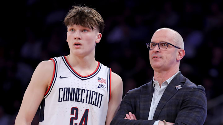Mar 12, 2026; New York, NY, USA; Connecticut Huskies head coach Dan Hurley talks to guard Braylon Mullins (24) during the second half against the Xavier Musketeers at Madison Square Garden.