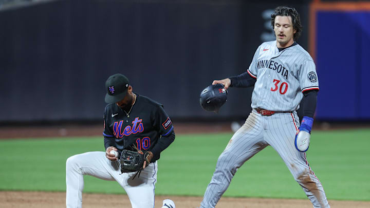 The Twins mounted a late rally to extend New York's losing streak on Tuesday night. 