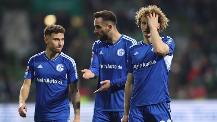 SV Werder Bremen v FC Schalke 04 SV Werder Bremen v FC Schalke 04