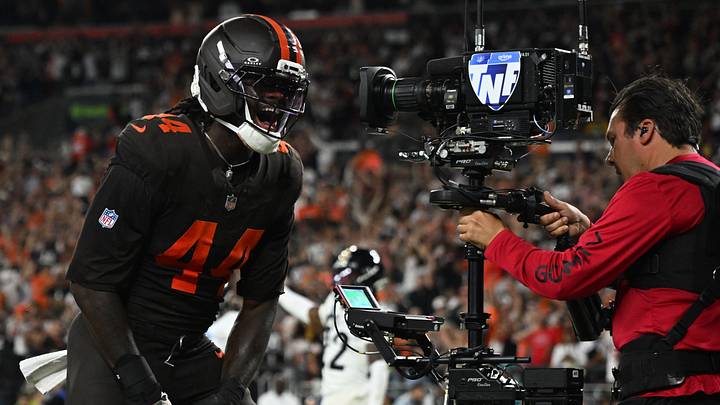 Oct 1, 2026; Cleveland, Ohio, USA;  Cleveland Browns tight end Harold Fannin Jr. (44) reacts after making a touchdown catch in the first half at Huntington Bank Field.  Mandatory Credit: Ken Blaze-Imagn Images
