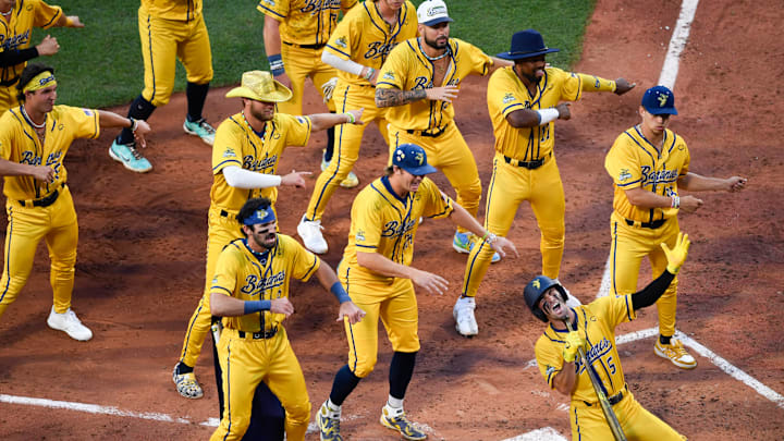 The Party Animals v The Savannah Bananas