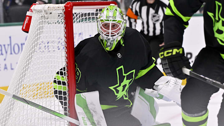 Jan 21, 2025; Dallas, Texas, USA; Dallas Stars goaltender Jake Oettinger (29) faces the Carolina Hurricanes attack during the first period at the American Airlines Center. Mandatory Credit: Jerome Miron-Imagn Images