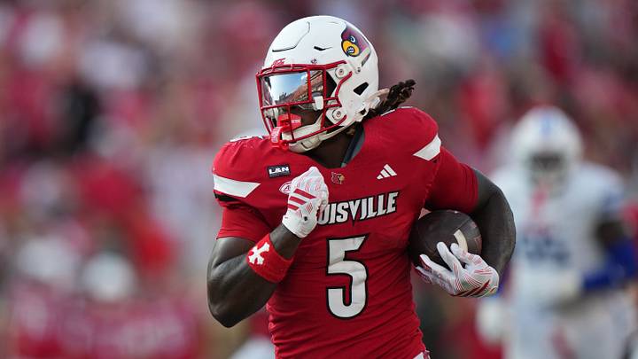 Louisville is favored against Wake Forest in Week 4 of the college football season.