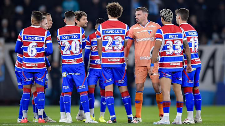 Fortaleza leva gol no fim e perde para o Racing, mas avança na Libertadores Fortaleza leva gol no fim e perde para o Racing, mas avança na Libertadores