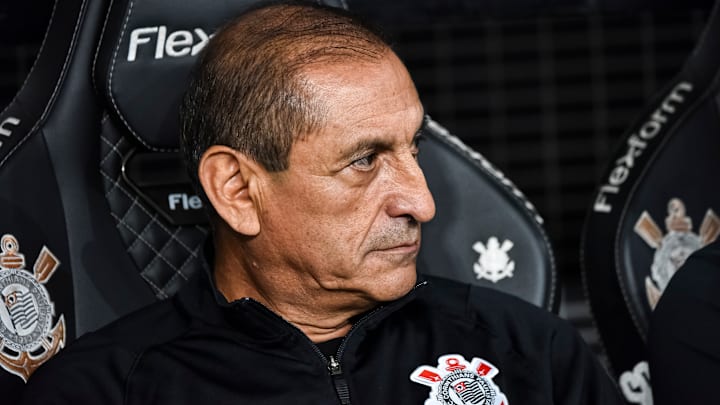 Ramón Díaz pode seguir no comando técnico do Corinthians