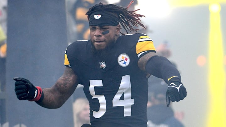Oct 29, 2023; Pittsburgh, Pennsylvania, USA; Pittsburgh Steelers linebacker Kwon Alexander (54) is introduced before playing the Jacksonville Jaguars at Acrisure Stadium. Mandatory Credit: Philip G. Pavely-Imagn Images Oct 29, 2023; Pittsburgh, Pennsylvania, USA; Pittsburgh Steelers linebacker Kwon Alexander (54) is introduced before playing the Jacksonville Jaguars at Acrisure Stadium. Mandatory Credit: Philip G. Pavely-Imagn Images