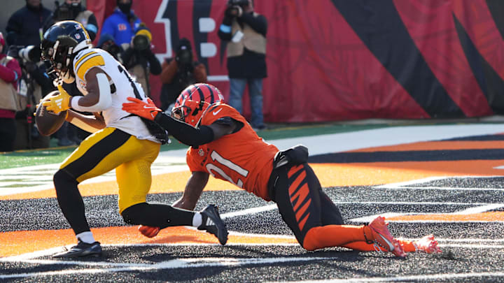 Cincinnati Bengals cornerback Mike Hilton gives up a touchdown to the Pittsburgh Steelers' Calvin Austin during Sunday's 44-38 loss at Paycor Stadium.
