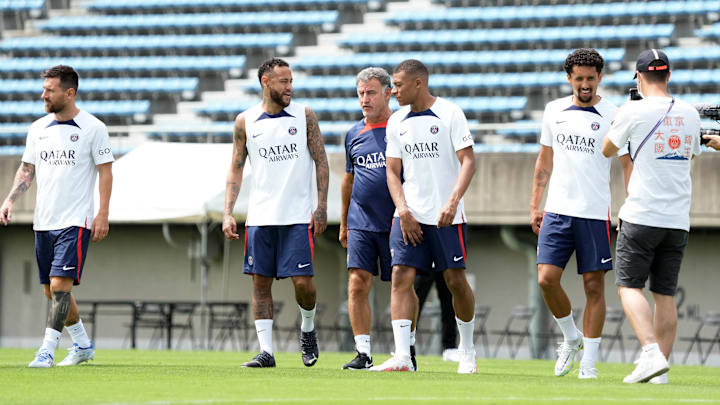 Jornal afirma que Neymar e Mbappé estão mais próximos. Camisa 10 teria reconquistado a confiança do extremo francês.