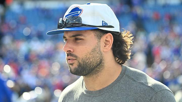 Buffalo Bills linebacker Matt Milano (58) on the field in street clothes before a game against the Miami Dolphins at Highmark Stadium. Buffalo Bills linebacker Matt Milano (58) on the field in street clothes before a game against the Miami Dolphins at Highmark Stadium.