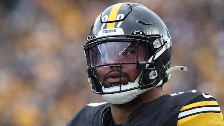 Nov 16, 2025; Pittsburgh, Pennsylvania, USA; Pittsburgh Steelers defensive tackle Derrick Harmon (99) looks on from the sidelines against the Cincinnati Bengals during the second quarter at Acrisure Stadium. Mandatory Credit: Charles LeClaire-Imagn Images Nov 16, 2025; Pittsburgh, Pennsylvania, USA; Pittsburgh Steelers defensive tackle Derrick Harmon (99) looks on from the sidelines against the Cincinnati Bengals during the second quarter at Acrisure Stadium. Mandatory Credit: Charles LeClaire-Imagn Images