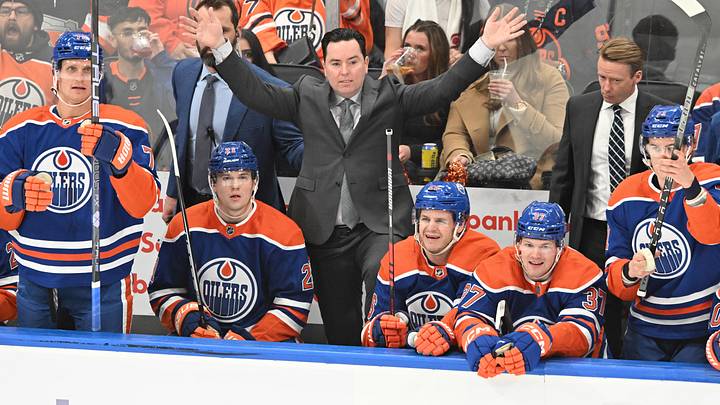 Apr 17, 2023; Edmonton, Alberta, CAN; Edmonton Oilers head coach Jay Woodcroft during the first period against the Los Angeles Kings in game one of the first round of the 2023 Stanley Cup Playoffs at Rogers Place. Mandatory Credit: Walter Tychnowicz-Imagn Images