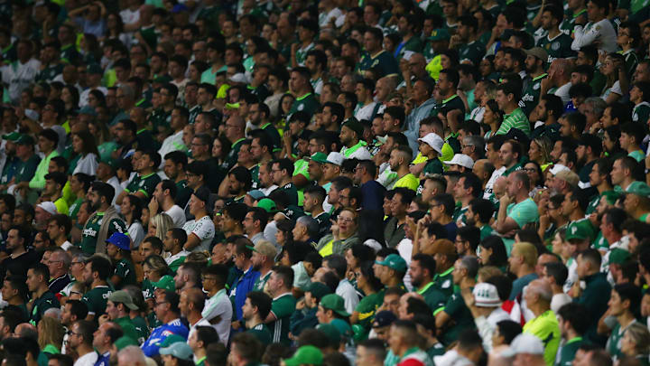 Torcida do Palmeiras protestou na Arena Barueri