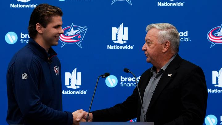 Sep 24, 2026; Columbus, Ohio, USA; Columbus Blue Jackets’ Adam Fantilli, left, shakes hands with Columbus general manager and president of hockey operations Don Waddell, right, after signing a contract, before the game against the Pittsburgh Penguins at Nationwide Arena. Mandatory Credit: Aaron Doster-Imagn Images Sep 24, 2026; Columbus, Ohio, USA; Columbus Blue Jackets’ Adam Fantilli, left, shakes hands with Columbus general manager and president of hockey operations Don Waddell, right, after signing a contract, before the game against the Pittsburgh Penguins at Nationwide Arena. Mandatory Credit: Aaron Doster-Imagn Images
