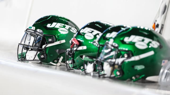 Aug 14, 2021; East Rutherford, New Jersey, USA; New York Jets helmets are seen during the second half of the game between the New York Giants and the Jets at MetLife Stadium. Mandatory Credit: Vincent Carchietta-Imagn Images Aug 14, 2021; East Rutherford, New Jersey, USA; New York Jets helmets are seen during the second half of the game between the New York Giants and the Jets at MetLife Stadium. Mandatory Credit: Vincent Carchietta-Imagn Images